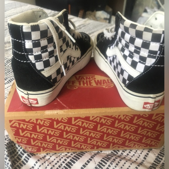 Vans in great condition black & white, US woman Sz 8, Mens 6.5 #SHTOL. 👟 - Picture 3 of 6